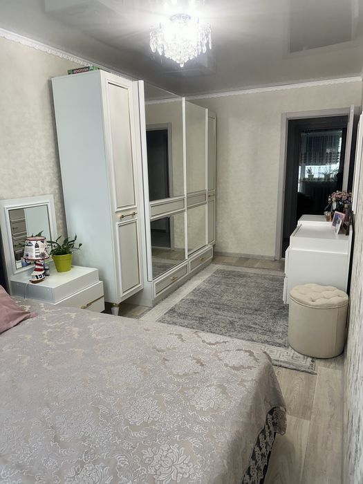 Продам спальный гарнитур