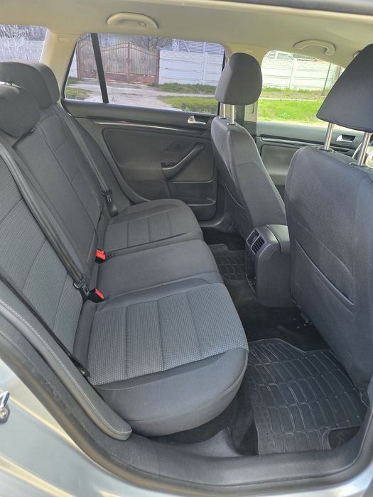 VOLKSWAGEN Golf VI Variant 2010 , 1,6 tdi  105 cp