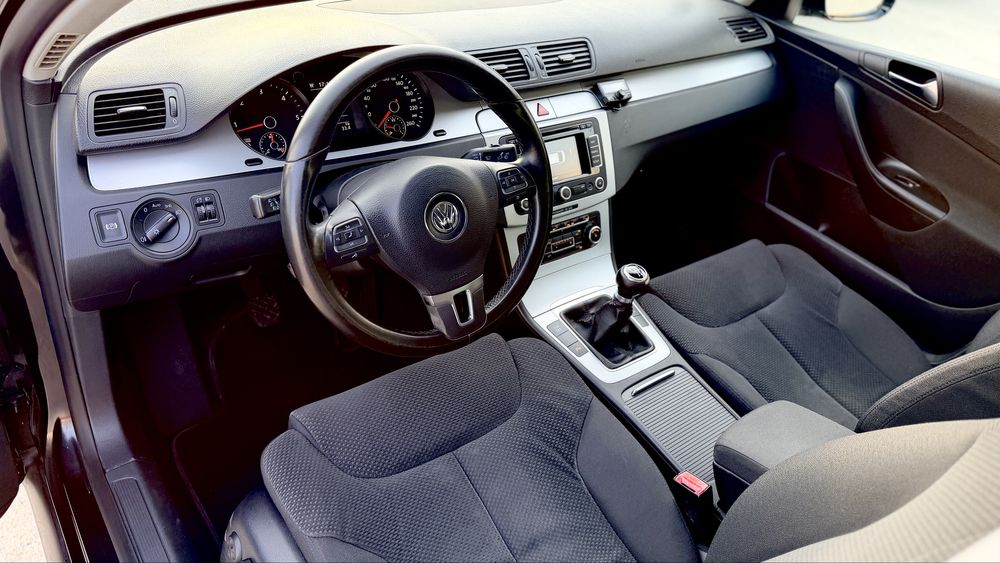 Volkswagen Passat 2010 EURO5  full option