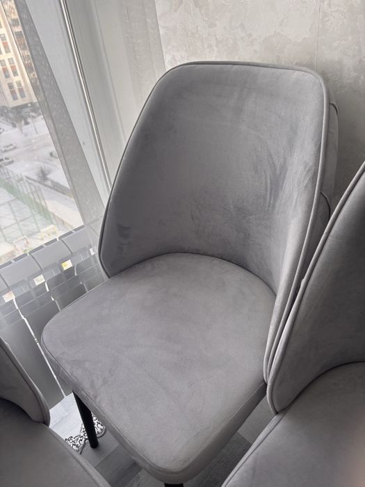 Стулья 6 штук.