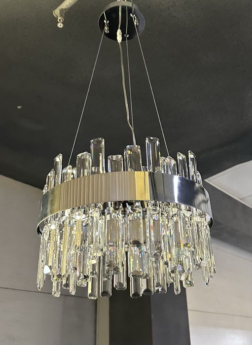 Люстры разного стиля