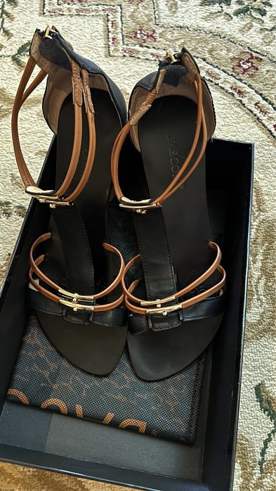 Basconi Босоножки 40размер