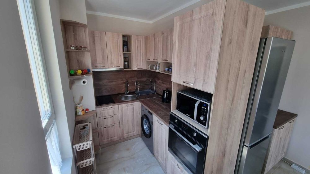 Дава се под наем Двустаен апартамент в София, Обеля 2 - 68 кв.м за 650 € - Снимка #2