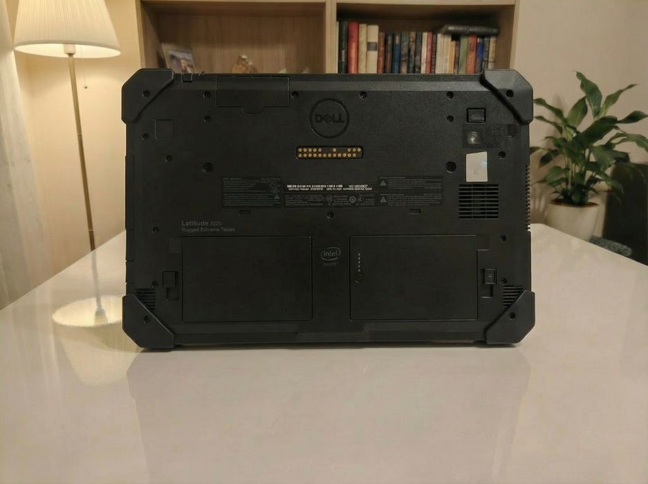 Tabletă Dell Latitude 7220 Rugged Extreme – i7/ 16GB / 256GB SSD – Noi