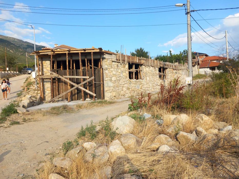 Дава се под наем Промишлена сграда в Карлово - 200 кв.м за 5.1 € - Снимка #2