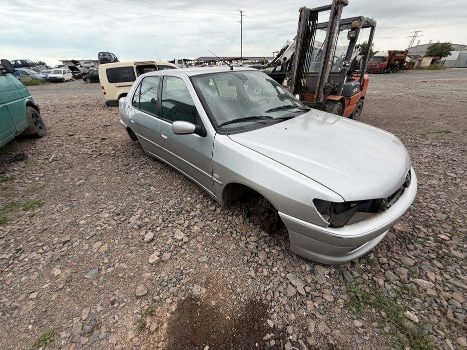 НА ЧАСТИ пежо  306 СЕДАН 1.6 88 кс  БЕНЗИН АВТОМАТИК