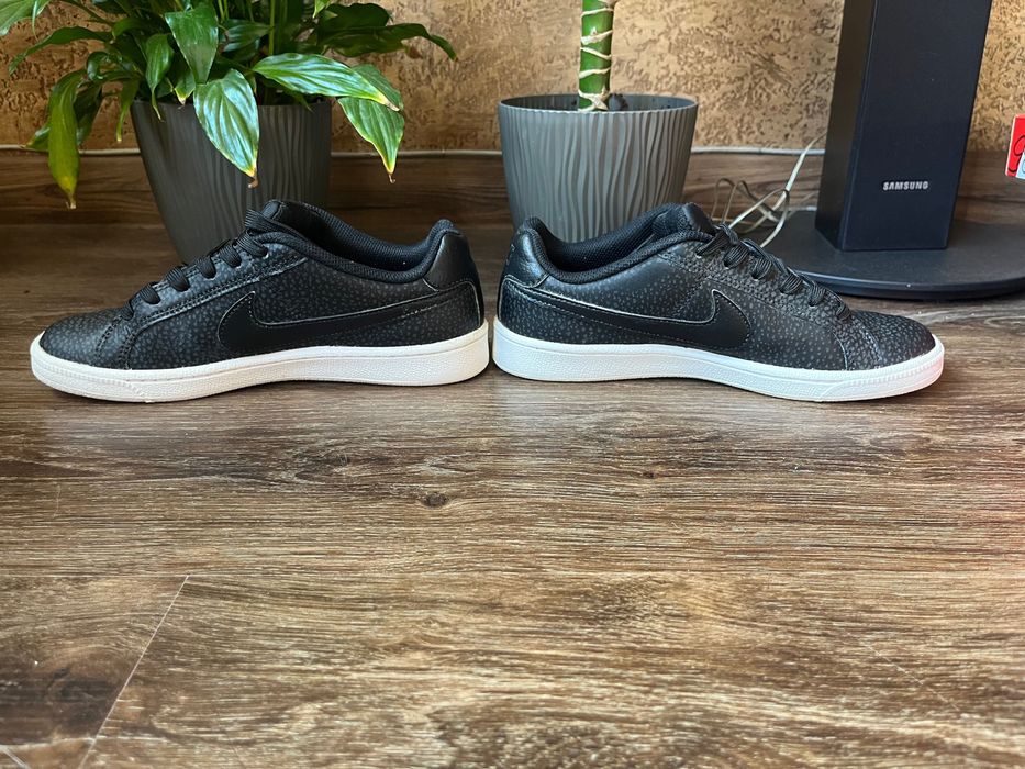 Маратонки Nike court royale prem