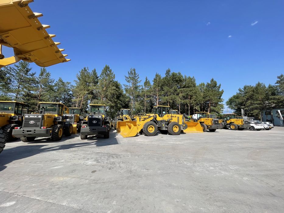 Спец техники погрузчики, бульдозеры