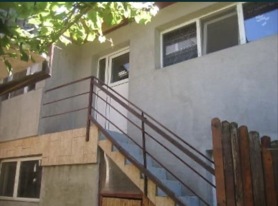 Inchiriez service  auto utilat 1000€