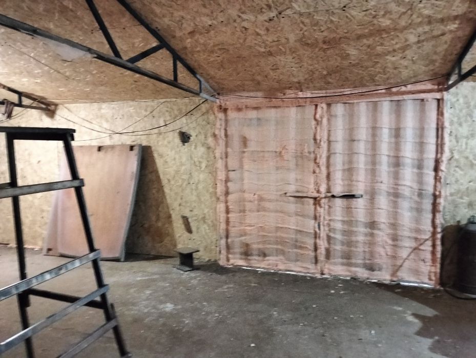 Гараж  30*8 участок 10 соток