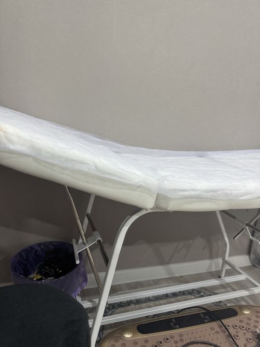 Продам  кушетку В хорошем состоянии