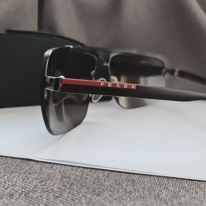 Солнцезащитные очки PR.