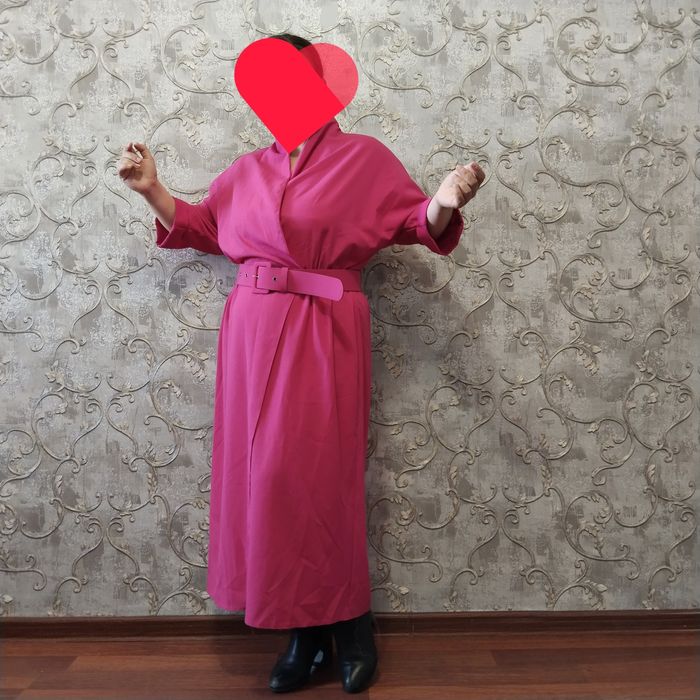 Платье с запахом фуксия