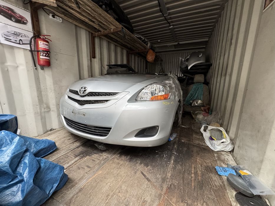 Рулевая рейка колонка тойота ярис 2005 по 2012 года левый руль и правы