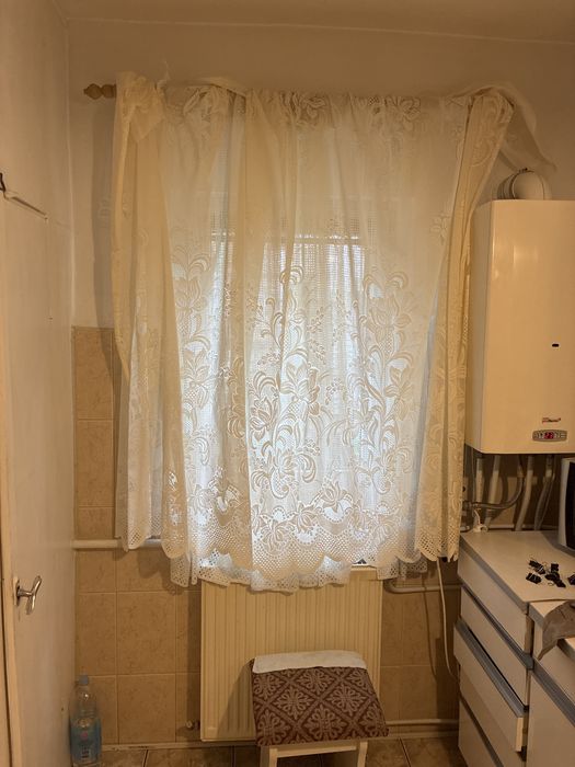 30 RON perdea 3 m X 2 m cu model floral