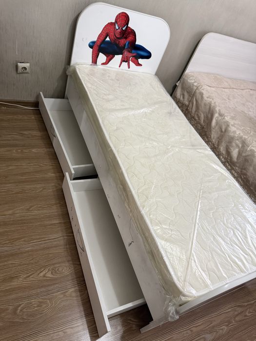 Детская кровать б/у