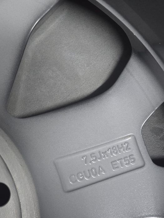 Roti Ford Ranger noi, r18