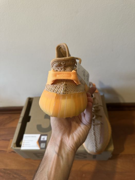 Adidas Yeezy Boost 350 V2 Clay