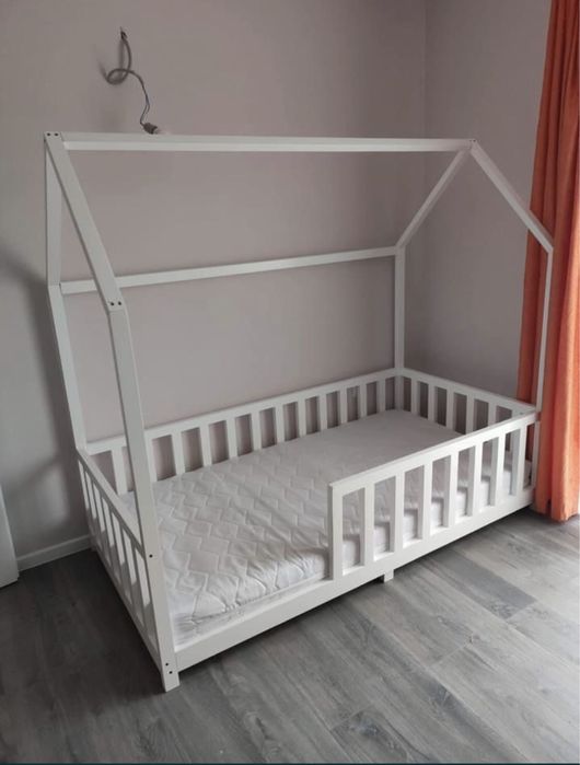 Pat/patut copii stil casuta -Montessori-Piese Mobilier