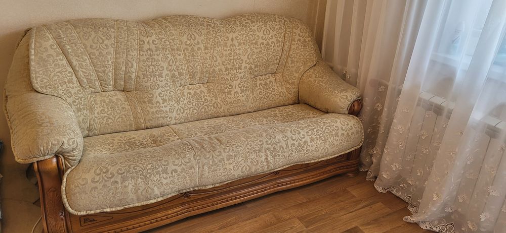 Продам хороший диван за дёшево.