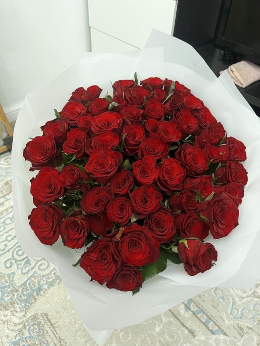 51 штук розаа.