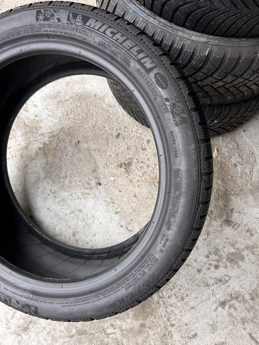 4 anvelope iarna 225/45/18 , michelin , runflat, dot 2022 !