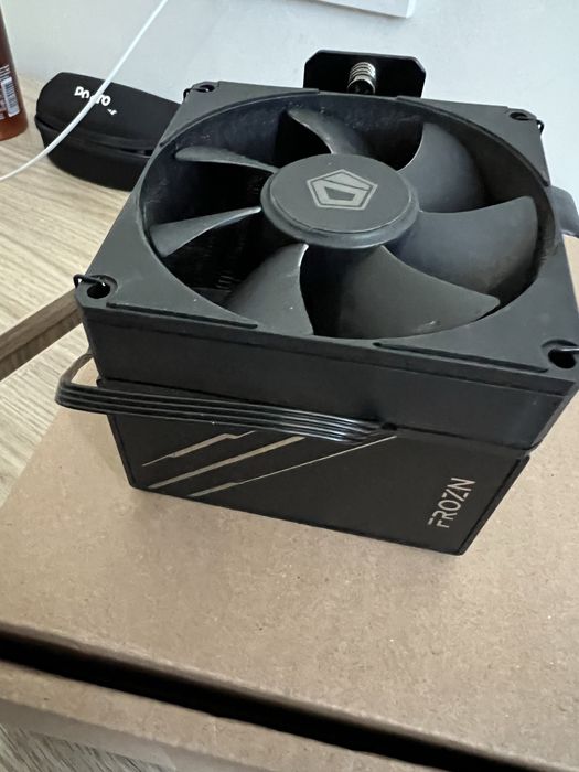 Кулер для процессора ID-COOLING Frozn A400