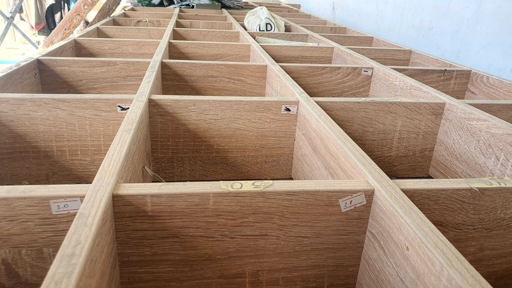 Б/у полки для магазинов, торгующих строительными материалами