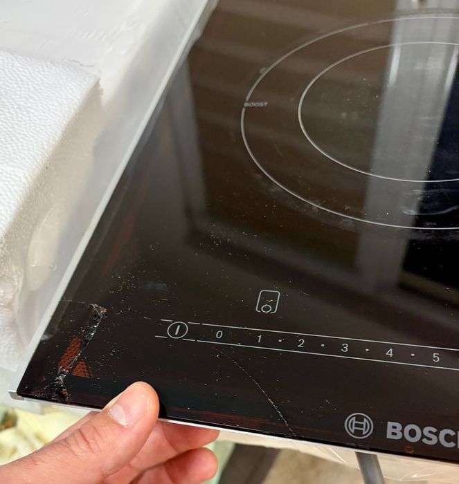 Bosch PKF375FP2E – топ модел, работещ, със счупено стъкло