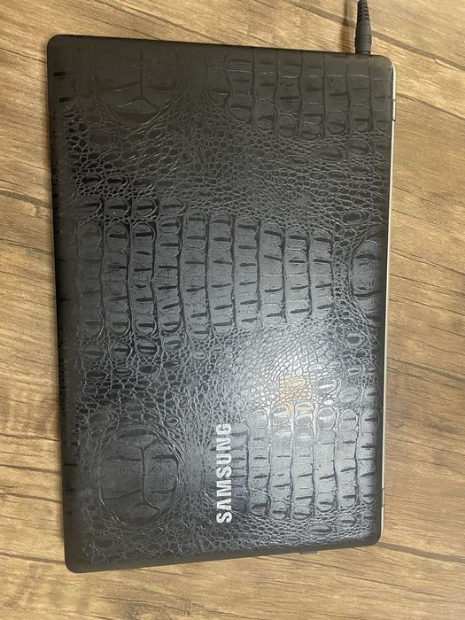Samsung i7 sotiladi