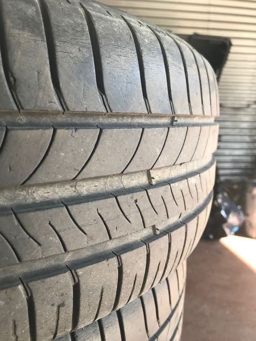 4броя летни гуми 205/55/16. Цената е за 4-те гуми заедно.