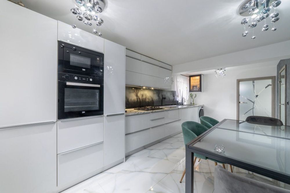 Casă modernă 166 mp | 4 dormitoare | teren 500 mp |a gata de mutat – Pitești (Gavana/Rolast)