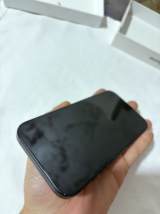 Vând iPhone 15 in stare foarte bună