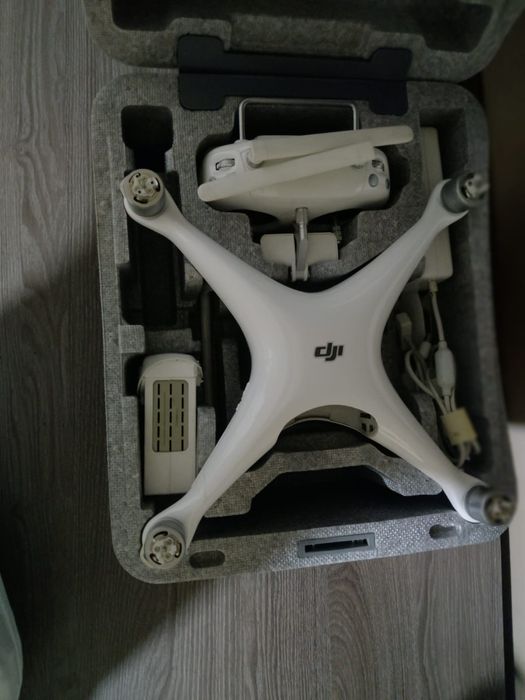 DJI PHANTOM 4 продам