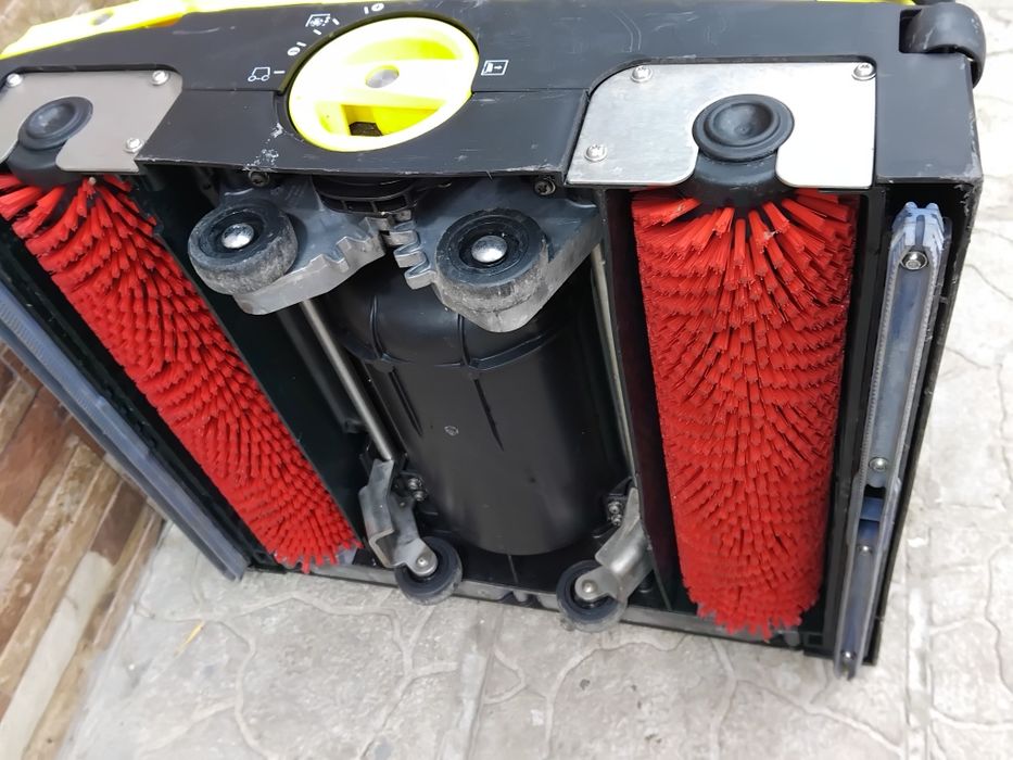 Подопочистваща Машина Karcher br40/10 c  Profesional 220V за ви