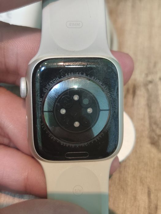 Apple watch , series 8