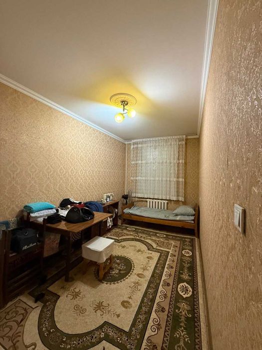 Медгородок 4 хона сотилади 1 кават