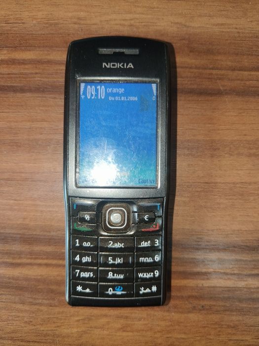 Vând Nokia E50 și 6151