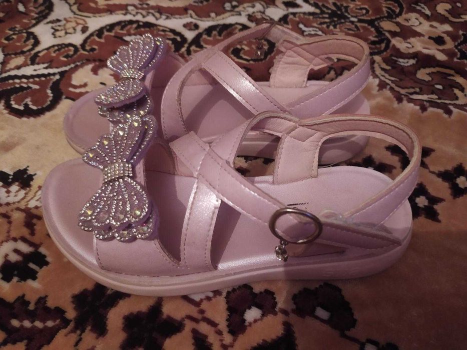 продам сандали р 34