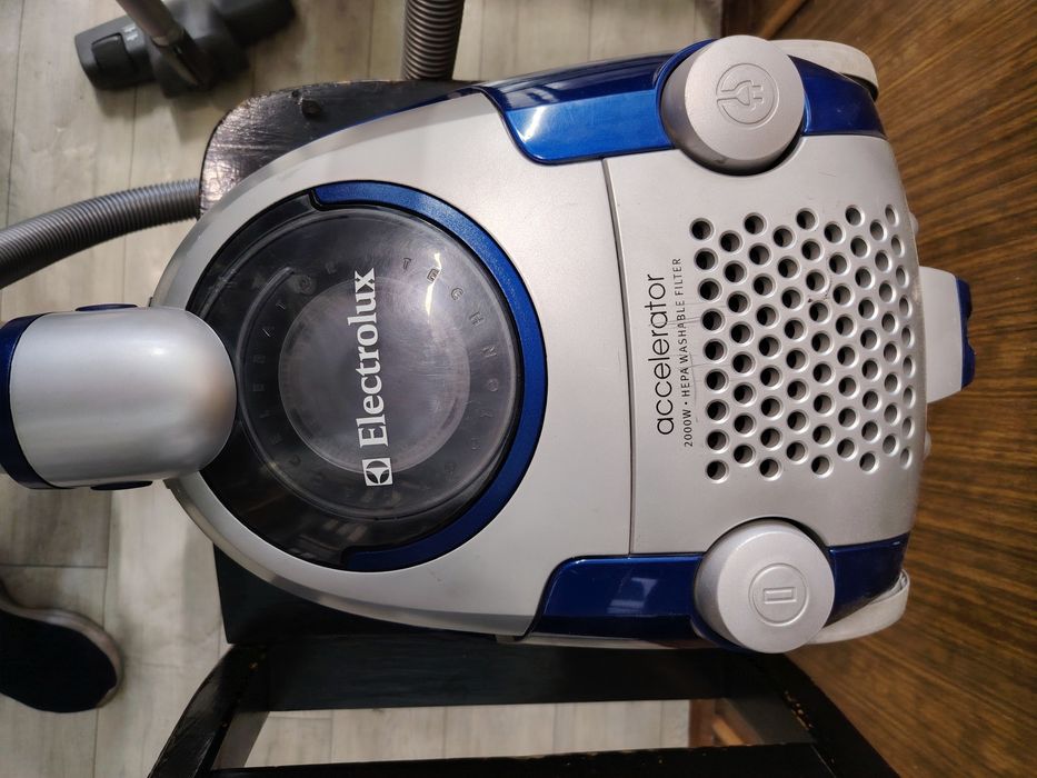 Пылесос Electrolux  2000 W Hepa Washable Filter , made in EU