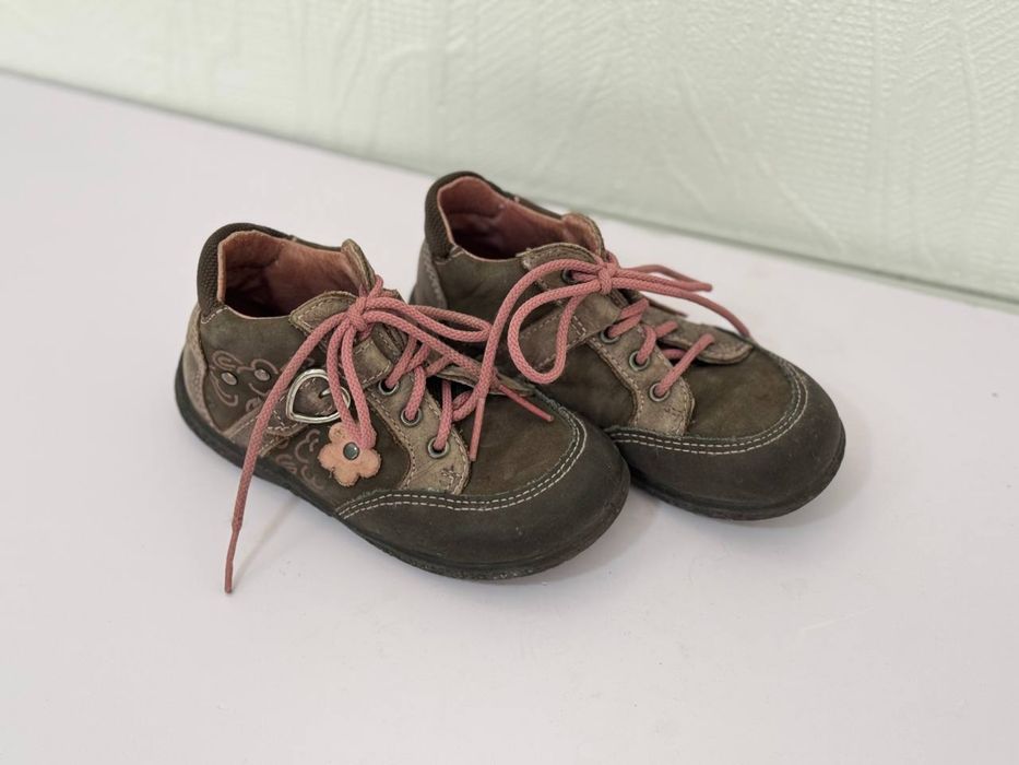 Обувь на девочку