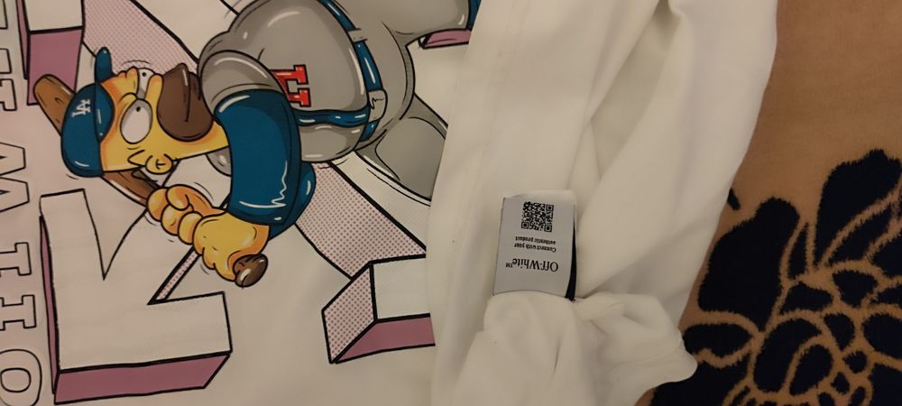 Vând tricou off white