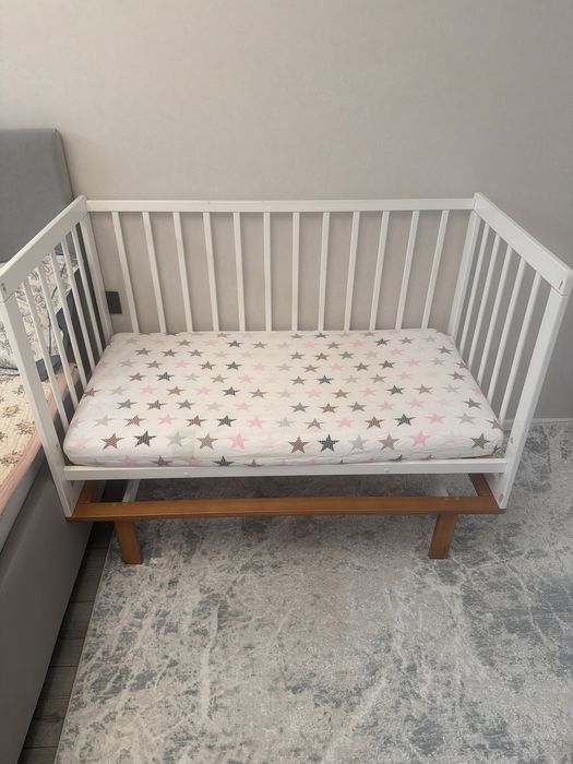 Продам детскую кроватку