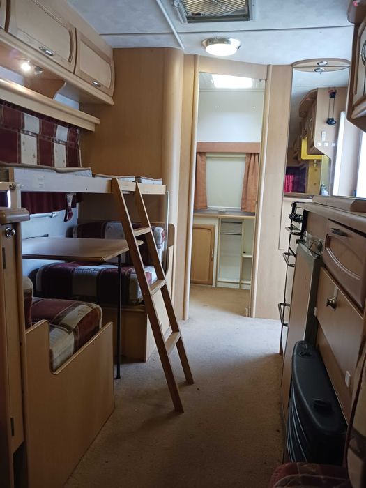 Vind Caravana  eldis 524  2002 adusa  recent din anglia lia