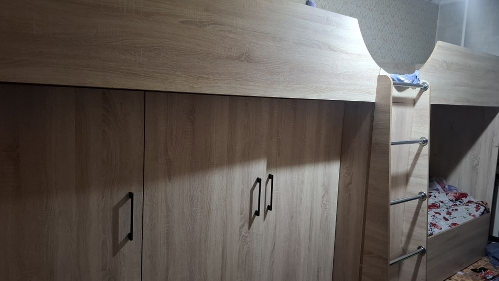 Продам двухъярусную кровать