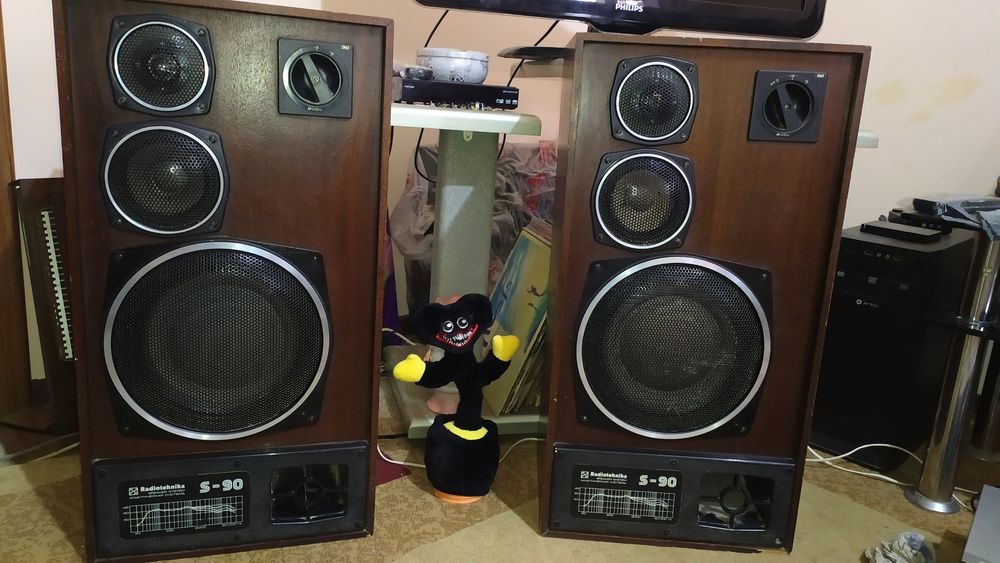 Продам колонки S90 LG  динамики 25 ГД