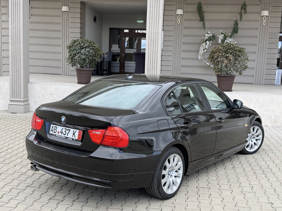 BMW 3 Series 2011 — imagine 5