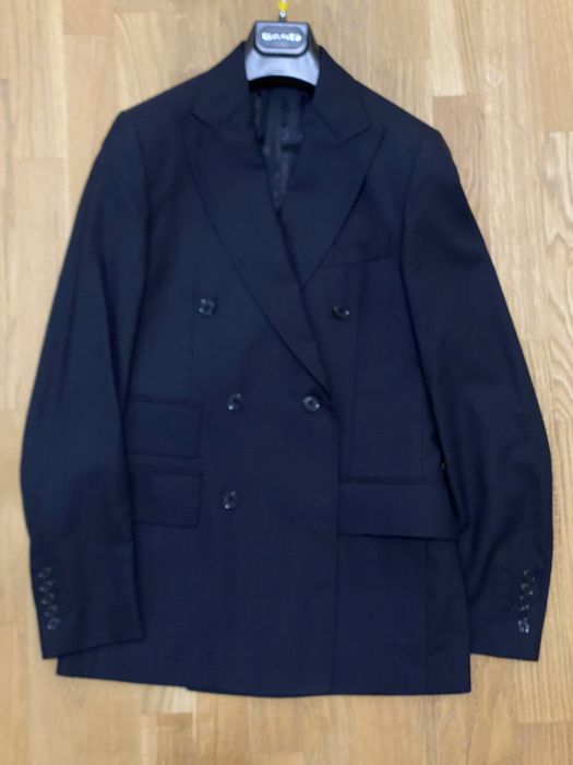 Costum doua randouri 100% Lana-Tinuta Revelion