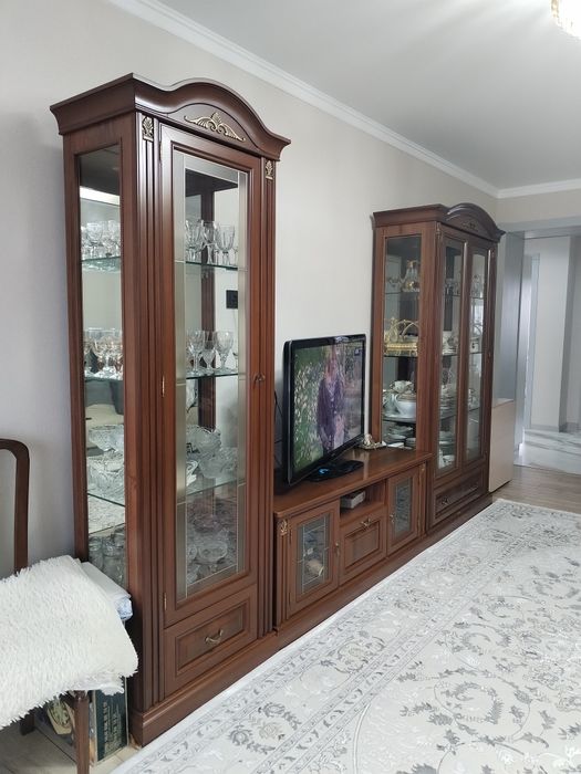 Продам Стенку  из 4х предметов