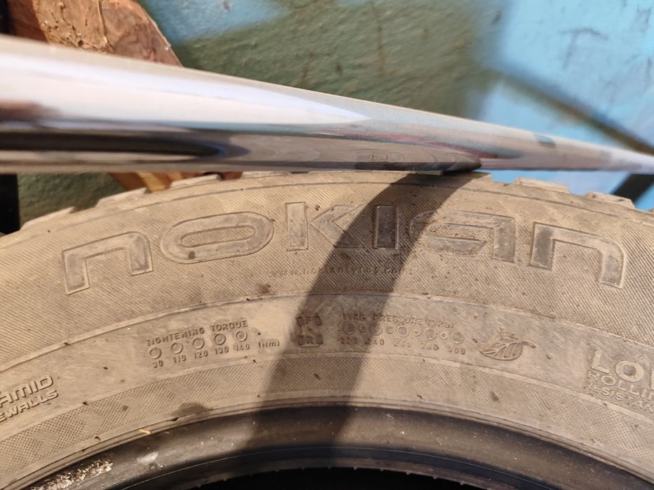 Продам зимние шины